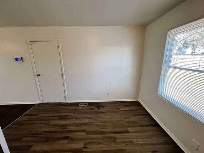 Photo - Spacious 3 Bedroom Home with Attached & Detached Garages