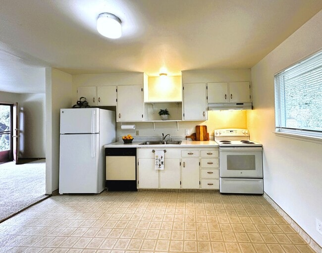 Photo - 8790 Petaluma Hill Rd