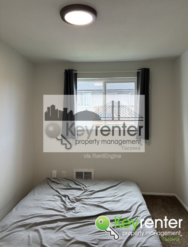 Photo - 1302 E 40th St