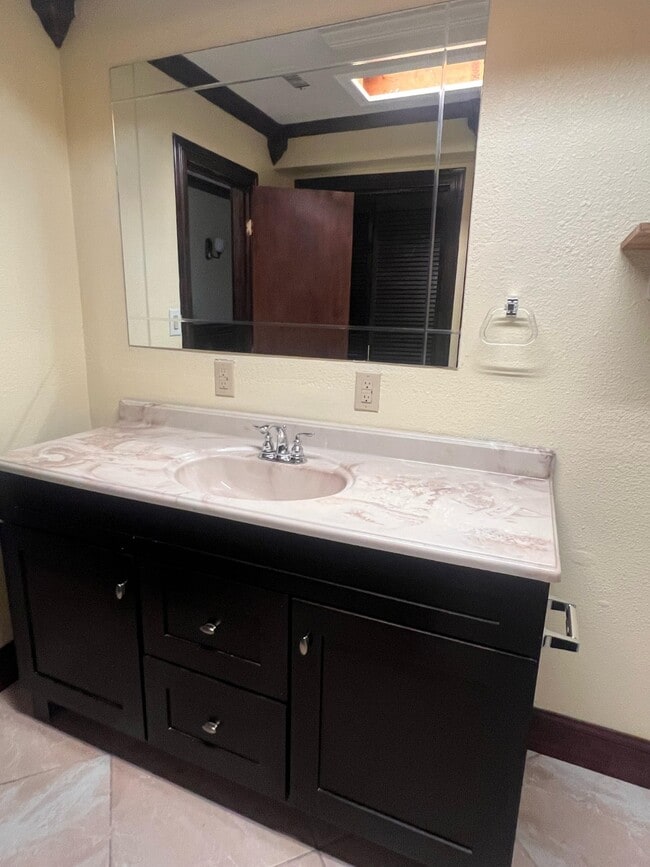 Photo - 13013 Columbine Ln