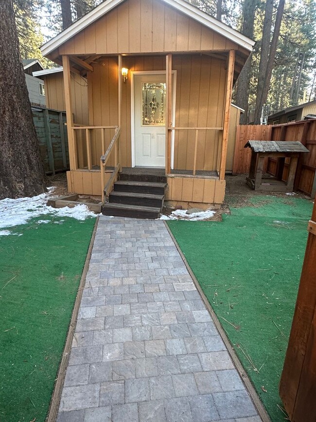 Cute pet friendly studio cabin available n... - Cute pet friendly studio cabin available n... House