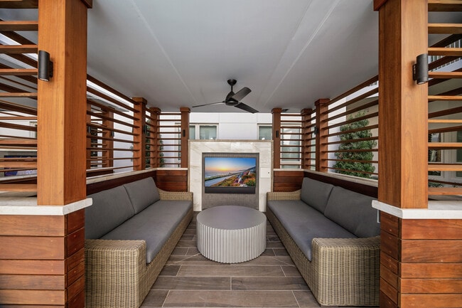 Piscina LN de Hanover WEB 0924 (4 de 8) - Hanover Laguna Niguel