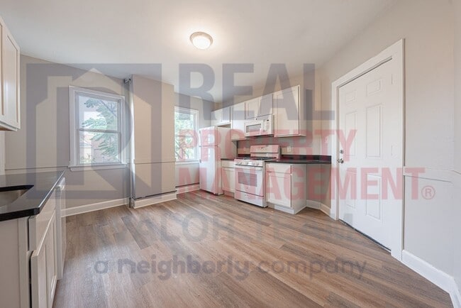 Photo - 1930 Coltman Rd Unit #3