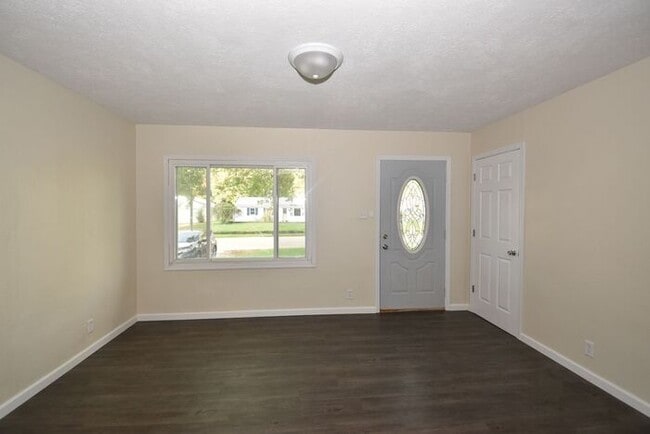 Photo - Elkhart North West- 3 bedroom ranch with d...