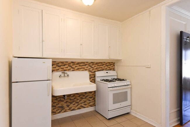 Photo - 1211 W Elmdale Ave Unit J3