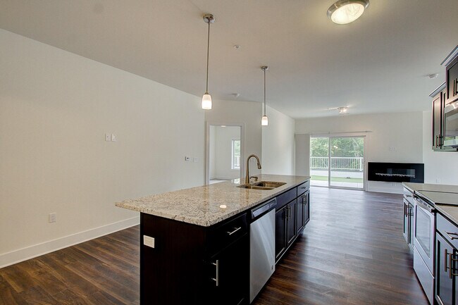 Photo - w171s7404 Lannon Dr Unit 203