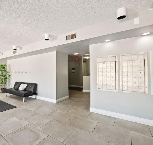 Photo - 2771 Taft St Unit 411