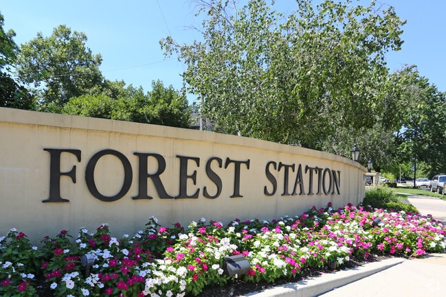 Photo - Forest Station Apartments