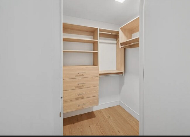 Photo - W. 43rd St , 9th Ave Unidad 2