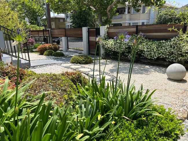 Photo - 1349 W 23rd St Unit 2