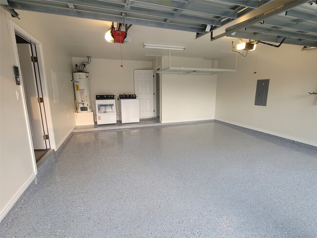 Photo - 107 Avalon Way