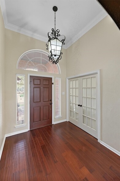 Photo - 2208 Cheshire Dr