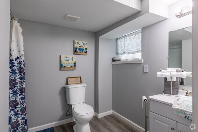 3BR, 2.5BA - 1587SF Basement Full Bath