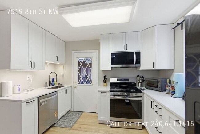 Photo - 7519 8th St NW