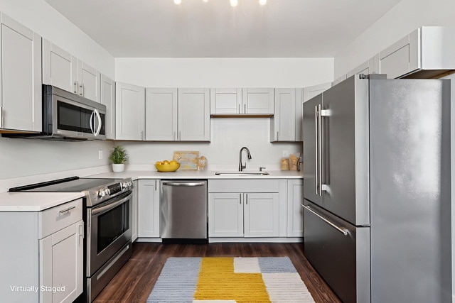 Photo - Walkable neighood hood/ Furry friends welc...