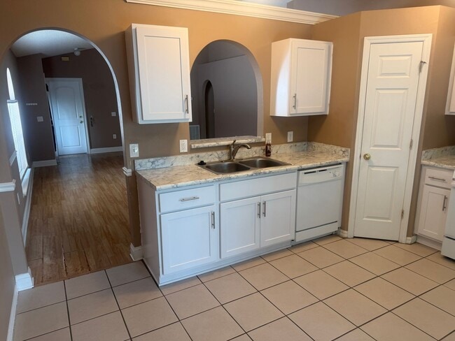 Photo - 7323 Lawn Tennis Ln
