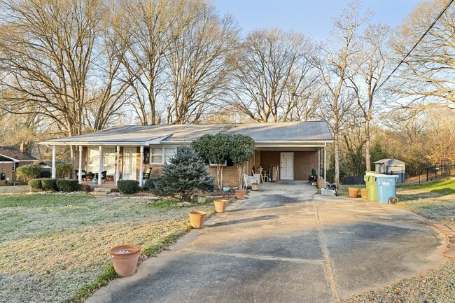 Photo - 107 Maple Dr