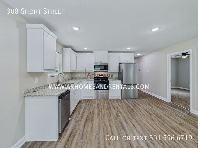 Photo - 308 Short St