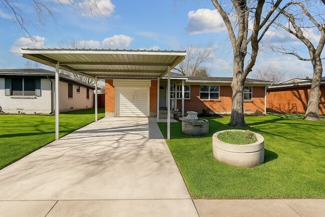 Building Photo - 1729 Longview St Rental