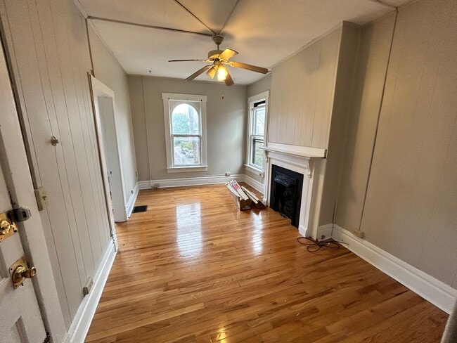 Photo - 251 W Hubbard Ave Unidad 2