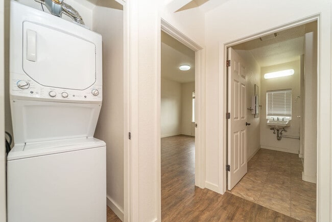 Photo - Stranda Apartments