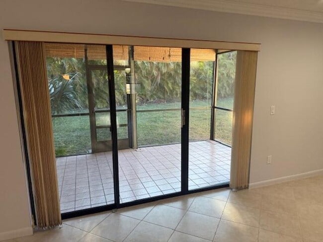 Photo - 23160 SW 53rd Ave