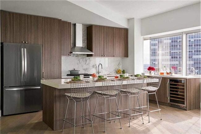 Photo - 404 N Ervay St