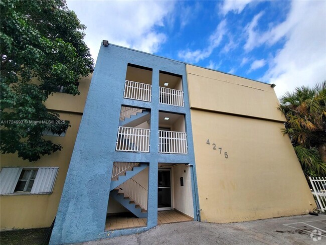 Building Photo - 4275 NW S Tamiami Canal Dr Unit 2-103 Rental