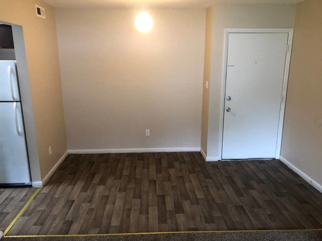 Photo - Chelsea Square Apartments