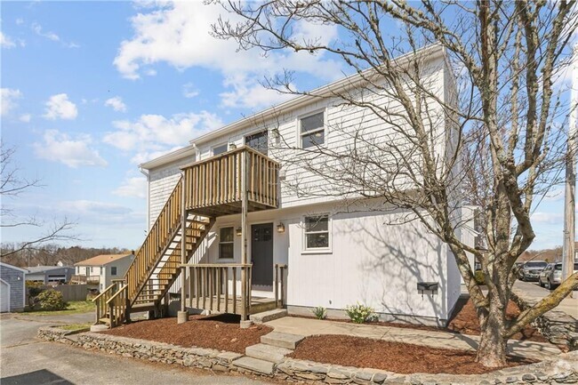 Building Photo - 11 Baker St Unit 1 Rental
