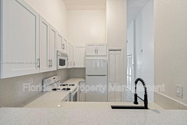 Photo - 1663 SE 29th St Unit 204