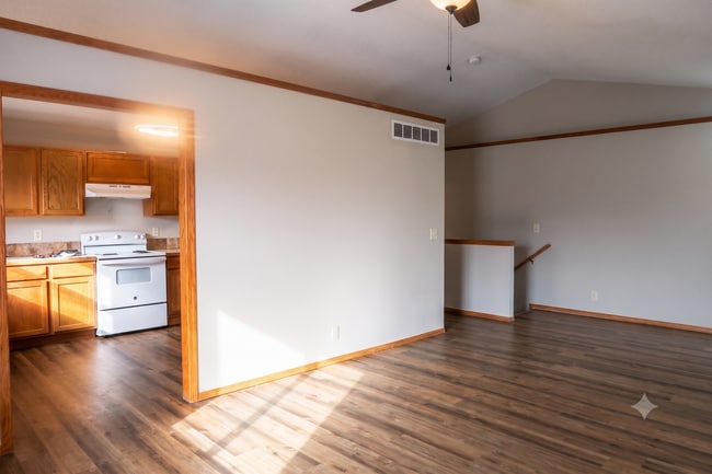 Photo - Beautiful and Spacious 4 Bedroom