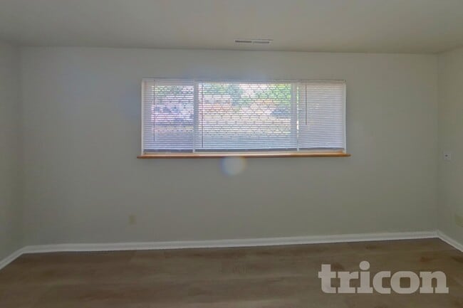 Photo - 1634 Keaton Ln
