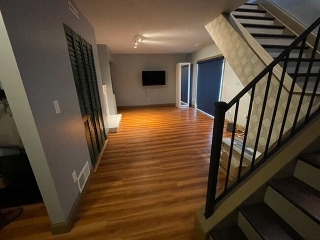 Photo - Spacious Townhome 2Bed/1Bath- Available July 1