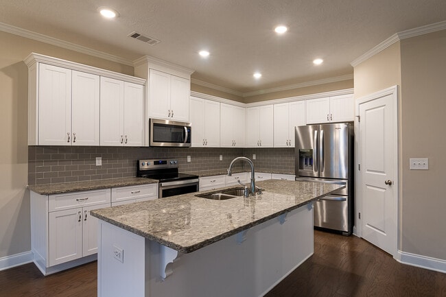 Photo - 453 Arrowwood Dr