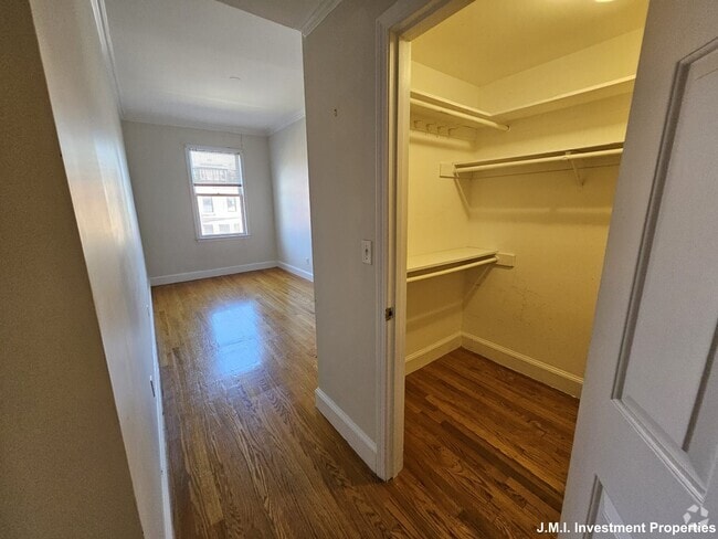 Building Photo - 180 Marlborough St Unit 4 Rental