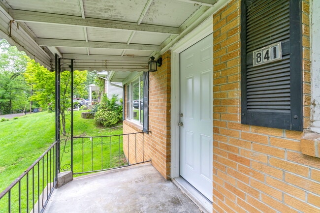 Photo - 841 Farragut Ave