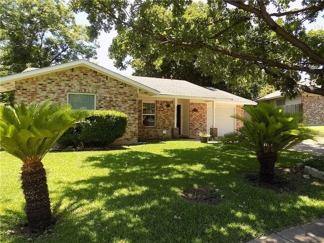 8402 Leesburg Cir
