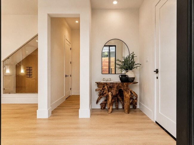 Photo - 1642 Bonnie Brae St