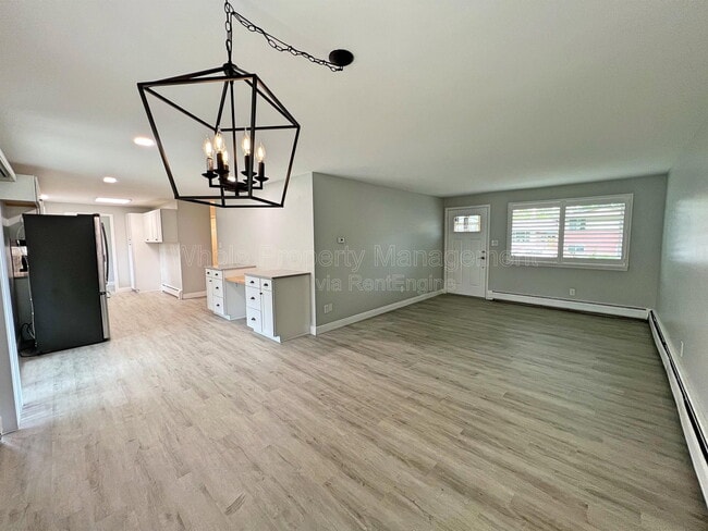 Photo - 2995 Kendall St