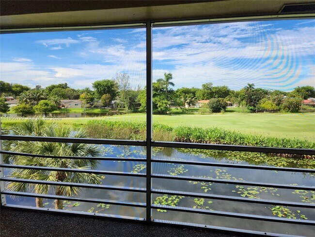 Building Photo - 2451 SW 82nd Ave Unit 309