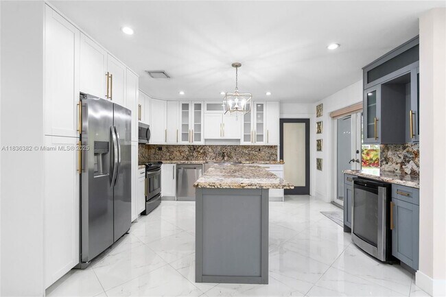 Photo - 13611 SW 77th Ln