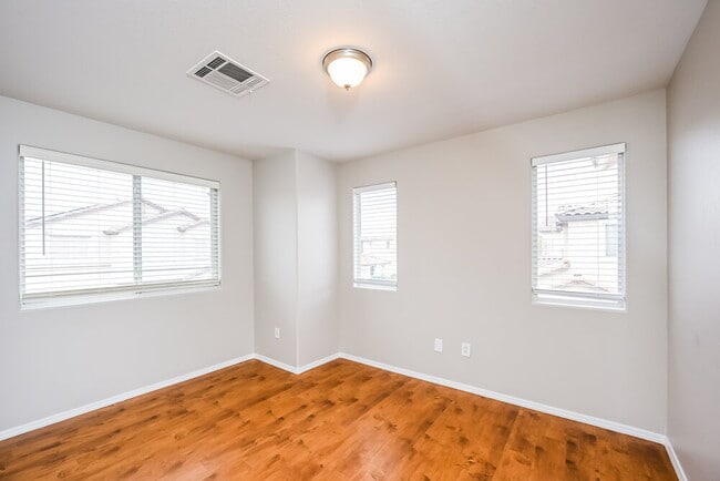 Photo - 5714 Old Colony Dr