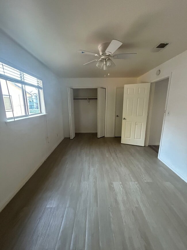 Photo - 1642 Post Rd