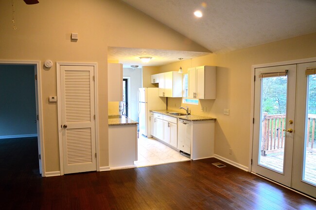 Building Photo - 3520 Shady Side Dr Rental