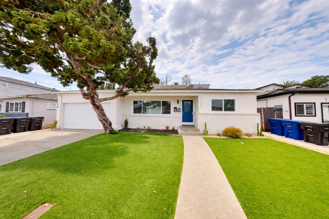 Building Photo - Comfortable 4 Bed 2 Bath House!!