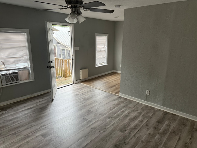 Photo - 714 Crim Ave Unit 6