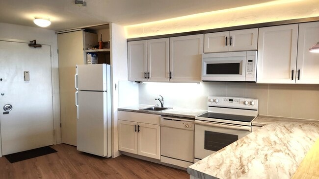 Photo - 300 N State St Unit 3128