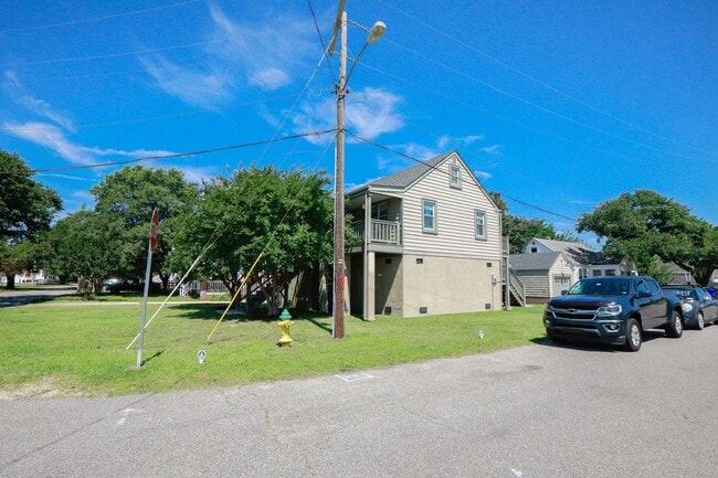 Photo - Beautiful Single Family Home in Willoughby Beach!!