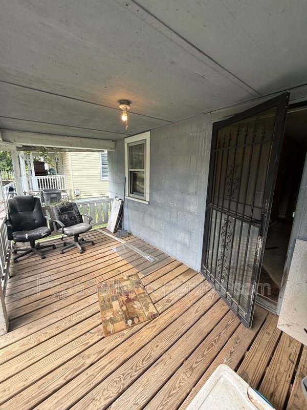 Photo - 2067 N Maple Ave